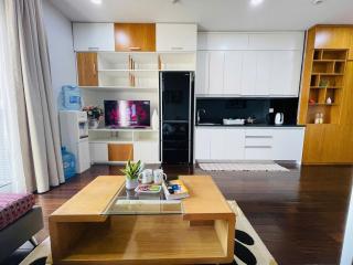 Bright & Cozy Studio with Balcony Kim Ma, Hanoi - 7