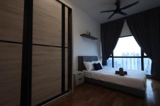 SPARKLE SUITE's AT R E I Z Z RESIDENCE - 1