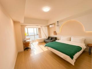 Shanghai Feilin Hotel Room 807 Building C Near Zhoupu Metro Line 18 - 0