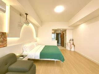 Shanghai Feilin Hotel Room 807 Building C Near Zhoupu Metro Line 18 - 9
