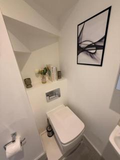 Stylish Penthouse Duplex - sleeps 8 - 2