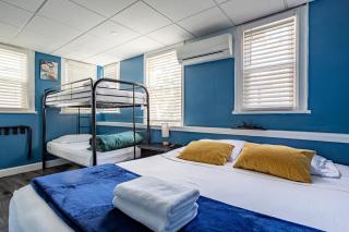 Luxurious 4BR 2BA 9 Beds NYC with Free Parking - 8