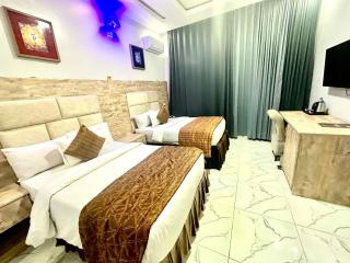 White Court View Hotel Lekki - 3