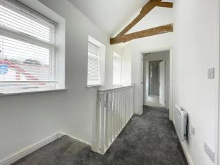 Contractor, NHS, Family Long Stay House with Parking & Fast WiFi in Willenhall - Wolverhampton - 6