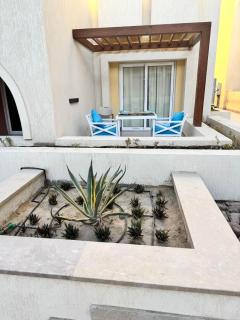 G03 Bay village/ Sahl Hasheesh studio-side view - 8