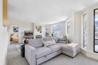 Luxury 3-Bed Stunning Views- Penthouse - 4