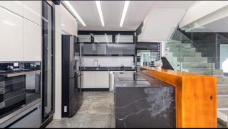 Boutique Home, The Peak of Luxury - 9