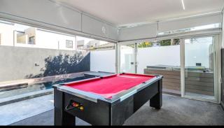 Boutique Home, The Peak of Luxury - 6