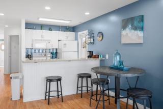 Sauna Beach Bliss 211 Balcony Water Views Beach Downtown - 8