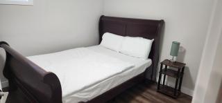 Cneorm Haven - Elegant 2-brm Suite near YEG - 3