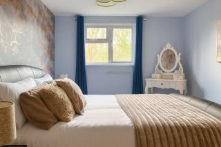 Comfortable Two-Bedroom Home in St Dials Cwmbran - 8