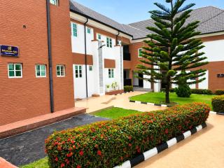 Babatunde Ajala Apartments - 0