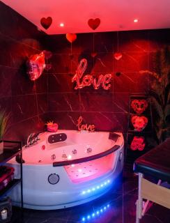 Love & Relax, Terrasse, Parking, Massage, Jacuzzi, centre, Wifi - 8
