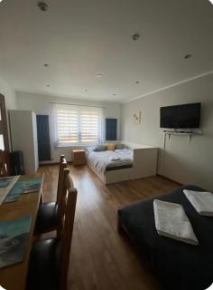Adorable one bedroom home with parking - 0