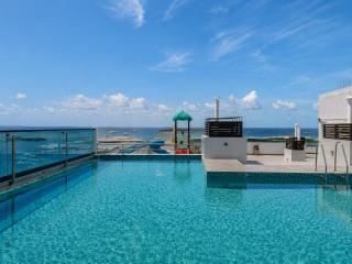 Luxury 3BR - Airport Pickup - Rooftop SeaView Pool Gym Terrace Near Airport - 9