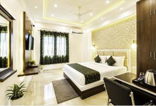 Hotel Grand House - HSOT Restaurant - Near Taj - 2