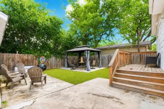 The Marbled Speakeasy - San Antonio Luxury Home by the Alamo - 9