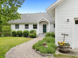 Comfortable bayfront home with beautiful views, large deck & on-site tennis - 1