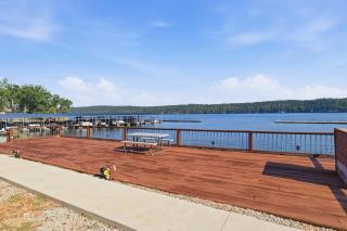 Dream Condo with Perfect Location for All The Fun! - 5