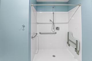 Seaport Suites - 4
