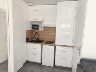 Studio privatif avec terrasse et parking - 1