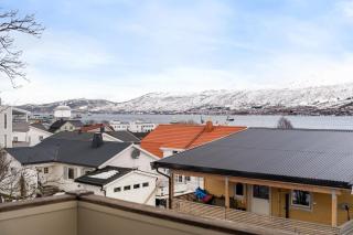 Spacious Tromsø Home with Sauna, Fireplace & View - 6