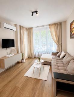 Modern Cozy Apartment Near NDK and South Park - 0
