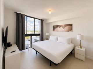Sleek Studio in Downtown Doral - Near MIA Airport - Miami - 9