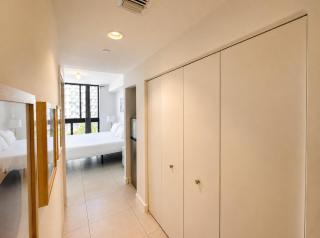 Sleek Studio in Downtown Doral - Near MIA Airport - Miami - 2