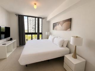 Sleek Studio in Downtown Doral - Near MIA Airport - Miami - 5