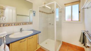 Longreach Starlight Cabins - Boutique Outback Accommodation - 3