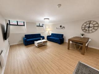 Central Bradford Living - 1-Bedroom Apartment - 4