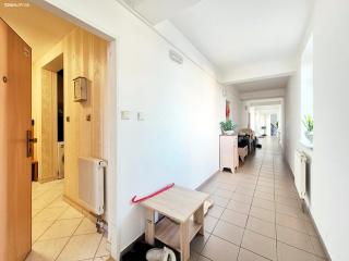 Luxurious, floral penthouse terrace and sauna - 9