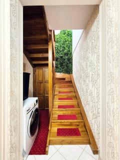 Luxurious, floral penthouse terrace and sauna - 4