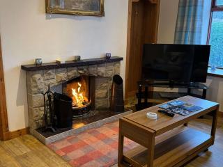 Burnside Holiday Cottage 1 - 2
