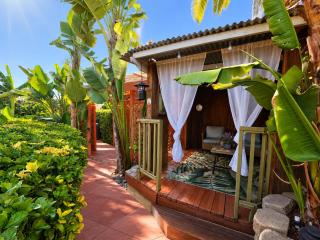Casa Tropical Pool, Hot tub, Grill, & Gazebo - 2