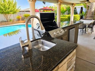 Casa Tropical Pool, Hot tub, Grill, & Gazebo - 1