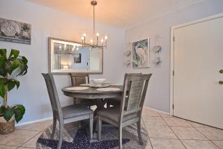 Renovated 1 BR1 Bath, New Furniture & Appliances - 8