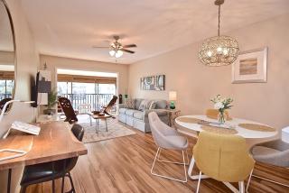 2 Bedroom Condo on Siesta Key, Walk to the Beach, Free Parking, Free WIFI, AC - 0