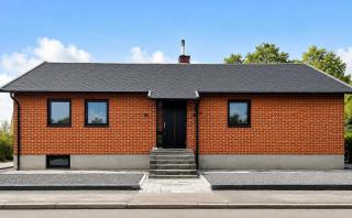 Exclusive house with large social areas - 8