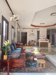 Ban Loom Guesthouse & Weaving Workshop - 1