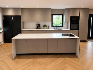 Exclusive house with large social areas - 6
