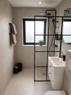 Exclusive house with large social areas - 4