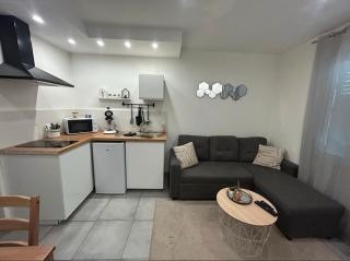 Logement entier proche centre ville - 0