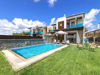 Holiday home in Kiotari with a terrace or balcony - 2
