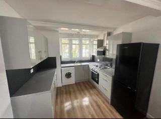 Foresthill 3-Bed Home Sleeps 5 with Parking - 4