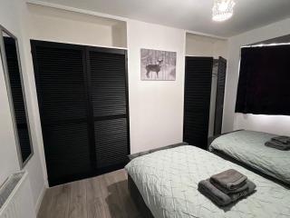 Home in the heart of Leeds - 6