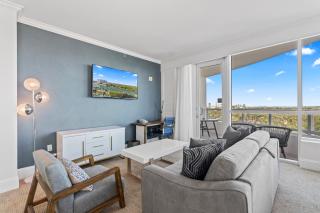 Luxury Condo at Trésor Miami Beach - 9