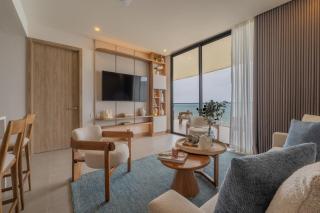 Wake Up to the Ocean, True Beachfront Terrace - 6
