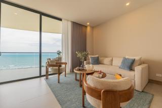 Wake Up to the Ocean, True Beachfront Terrace - 4